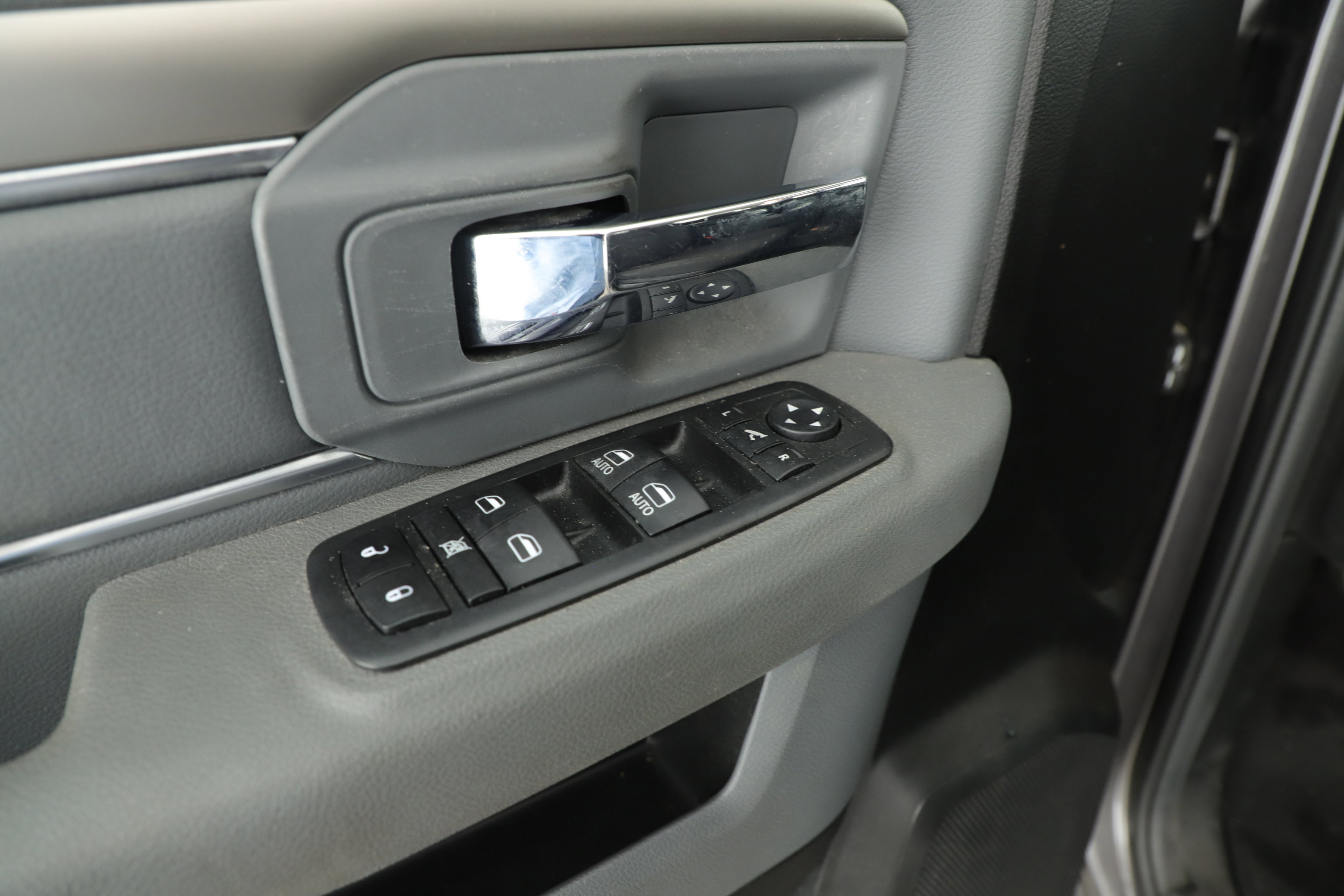 Used 2019 RAM 1500 Classic Warlock w/ Electronics Group RWD image 12