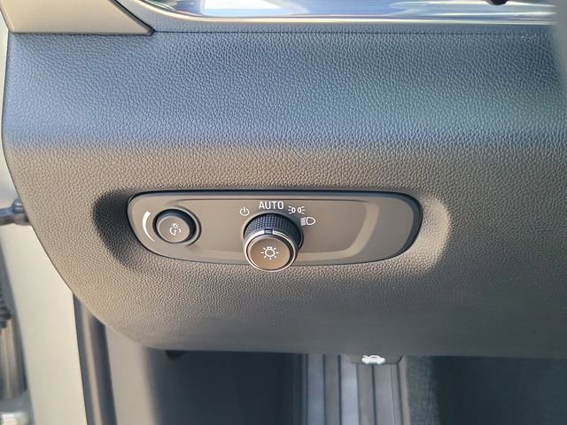 Certified 2023 Chevrolet Traverse LT FWD image 20