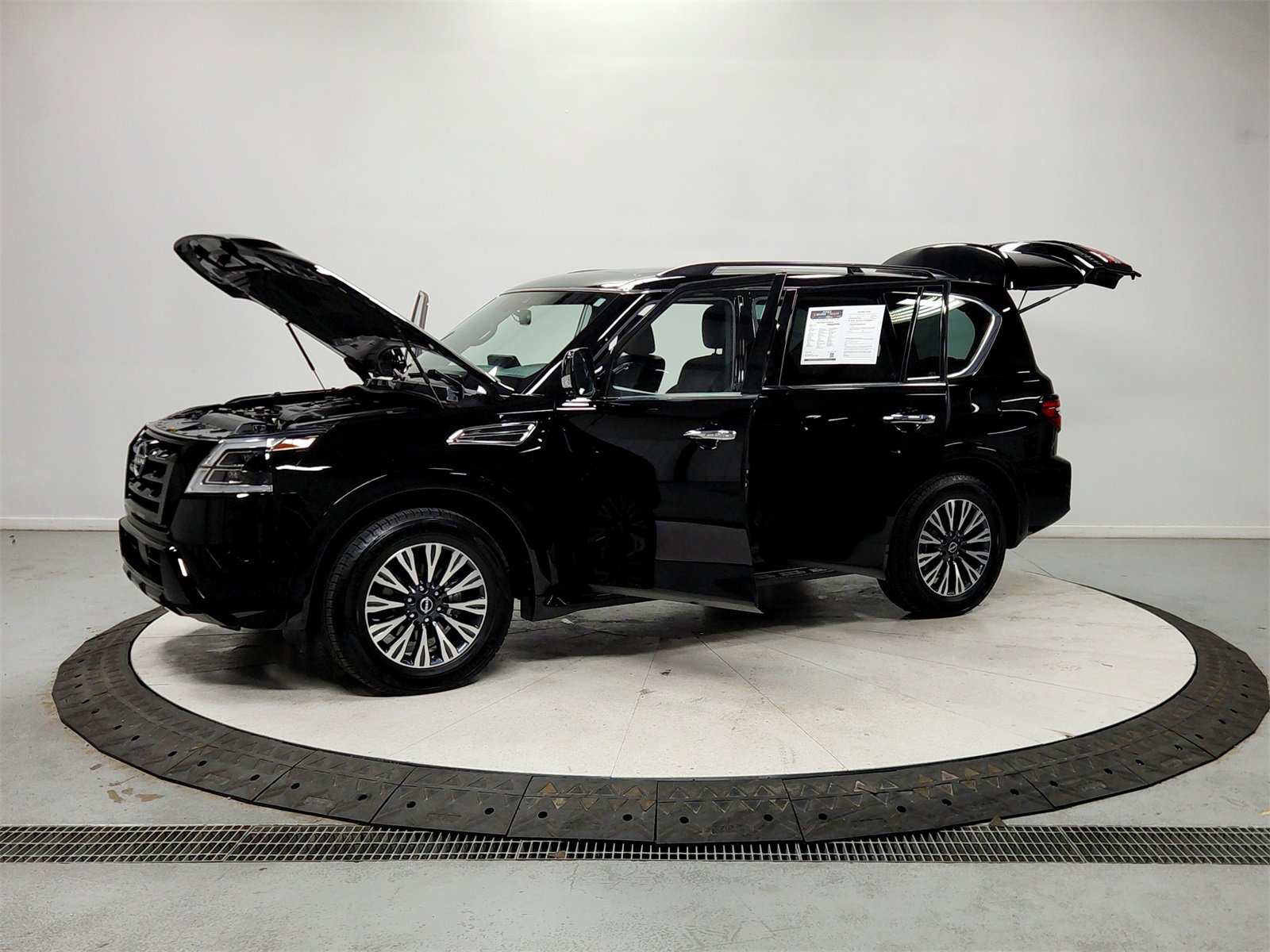 Used 2023 Nissan Armada SL w/ Midnight Edition Package image 11
