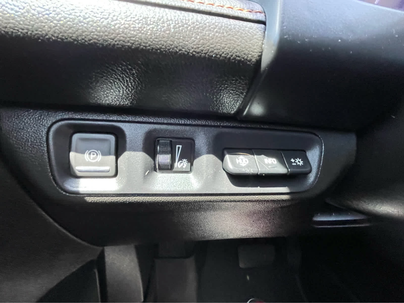 Used 2021 GMC Acadia AT4 w/ Technology Package AWD/4WD image 20