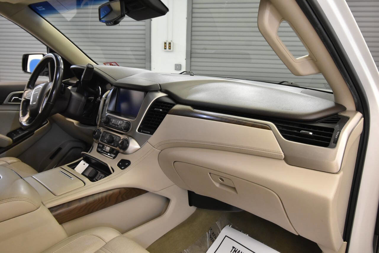 Used 2019 GMC Yukon XL Denali w/ Denali Ultimate Package image 17