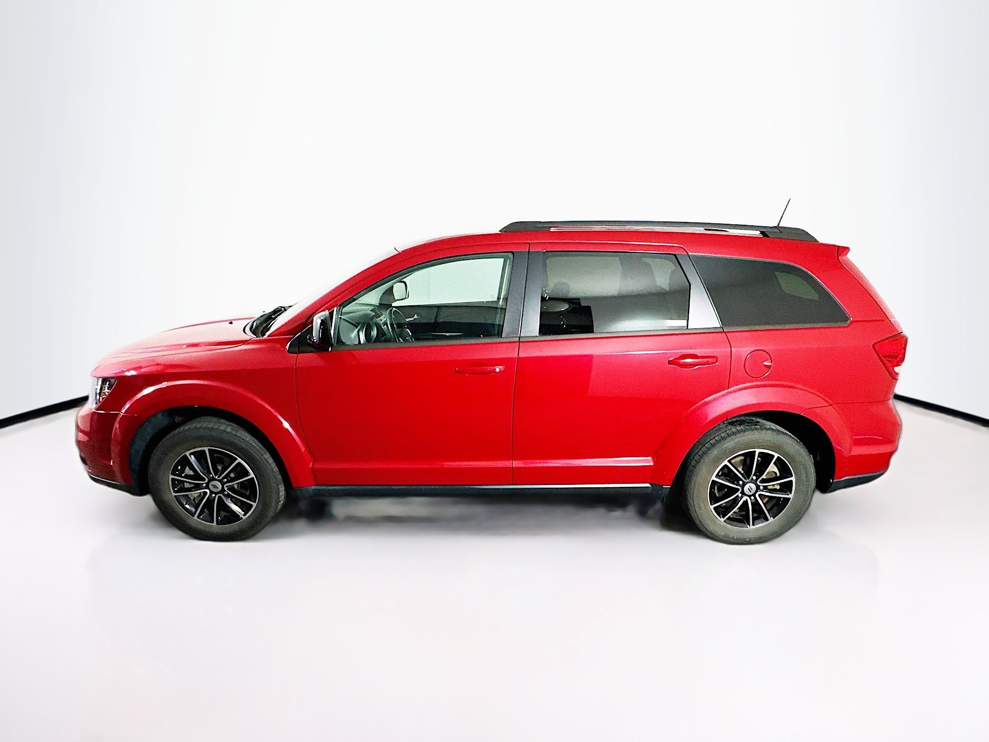 Used 2019 Dodge Journey SE w/ Premium Group FWD image 4