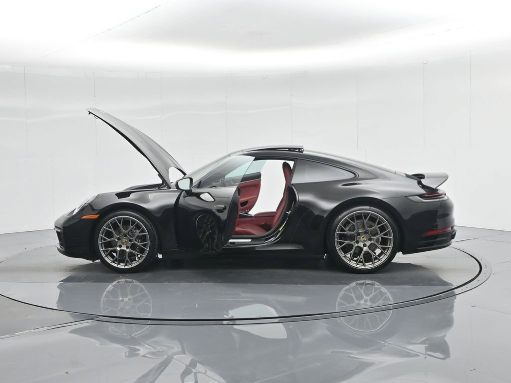 Used 2023 Porsche 911 Carrera image 37
