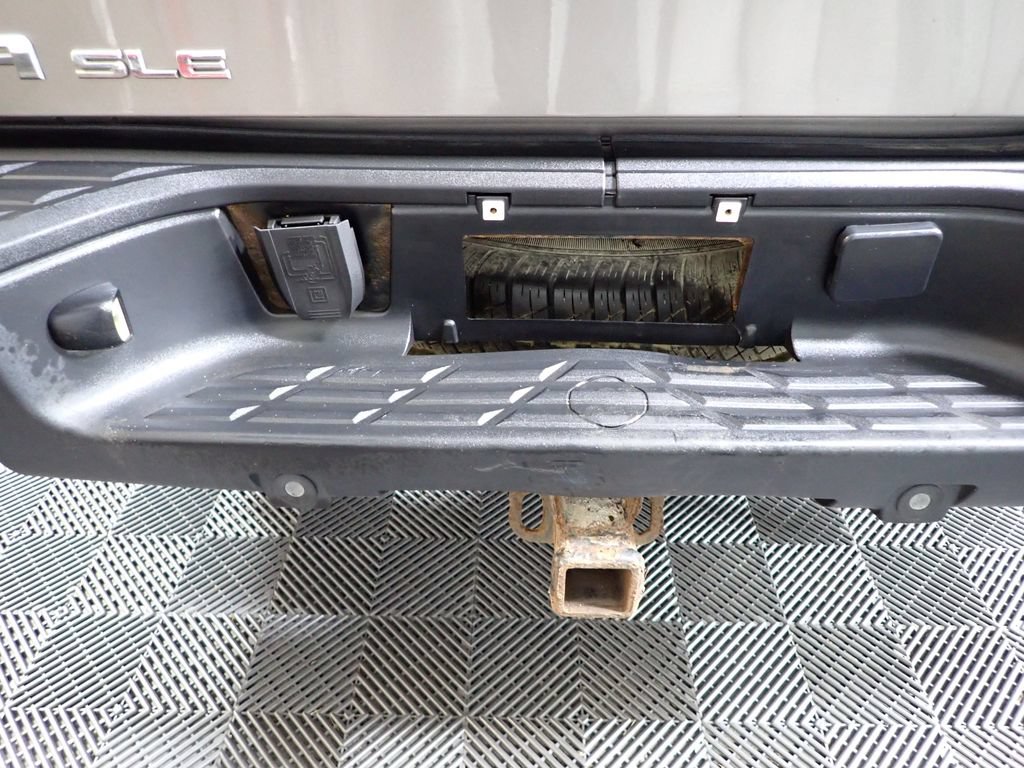 Used 2009 GMC Sierra 1500 SLE w/ Power Pack Plus AWD/4WD image 10