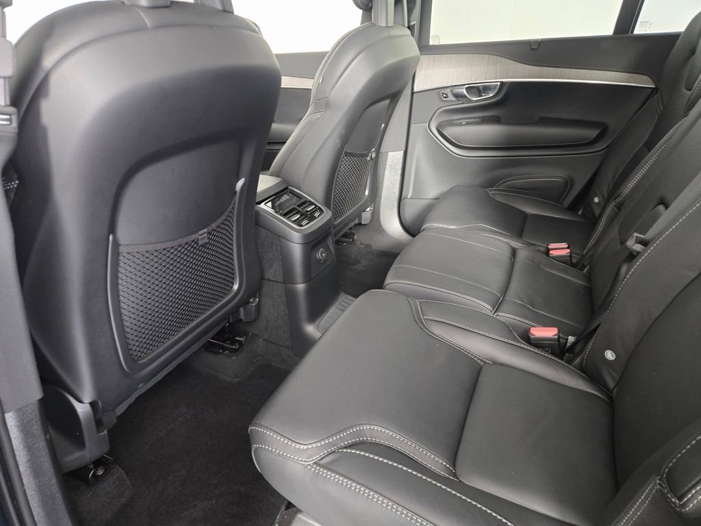 Used 2022 Volvo XC90 T8 Inscription image 14