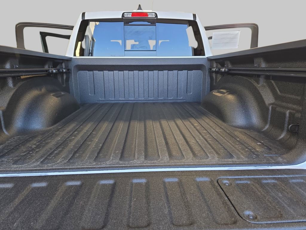 New 2026 RAM 1500 Laramie AWD/4WD image 14