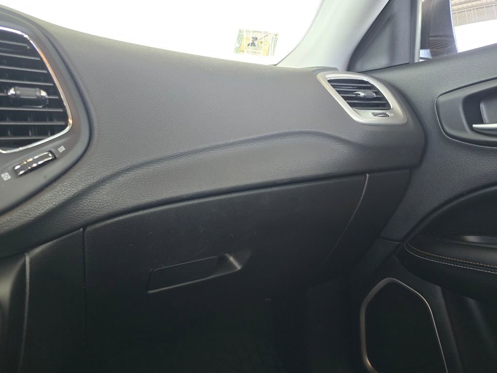 Used 2021 Jeep Compass Sport image 23