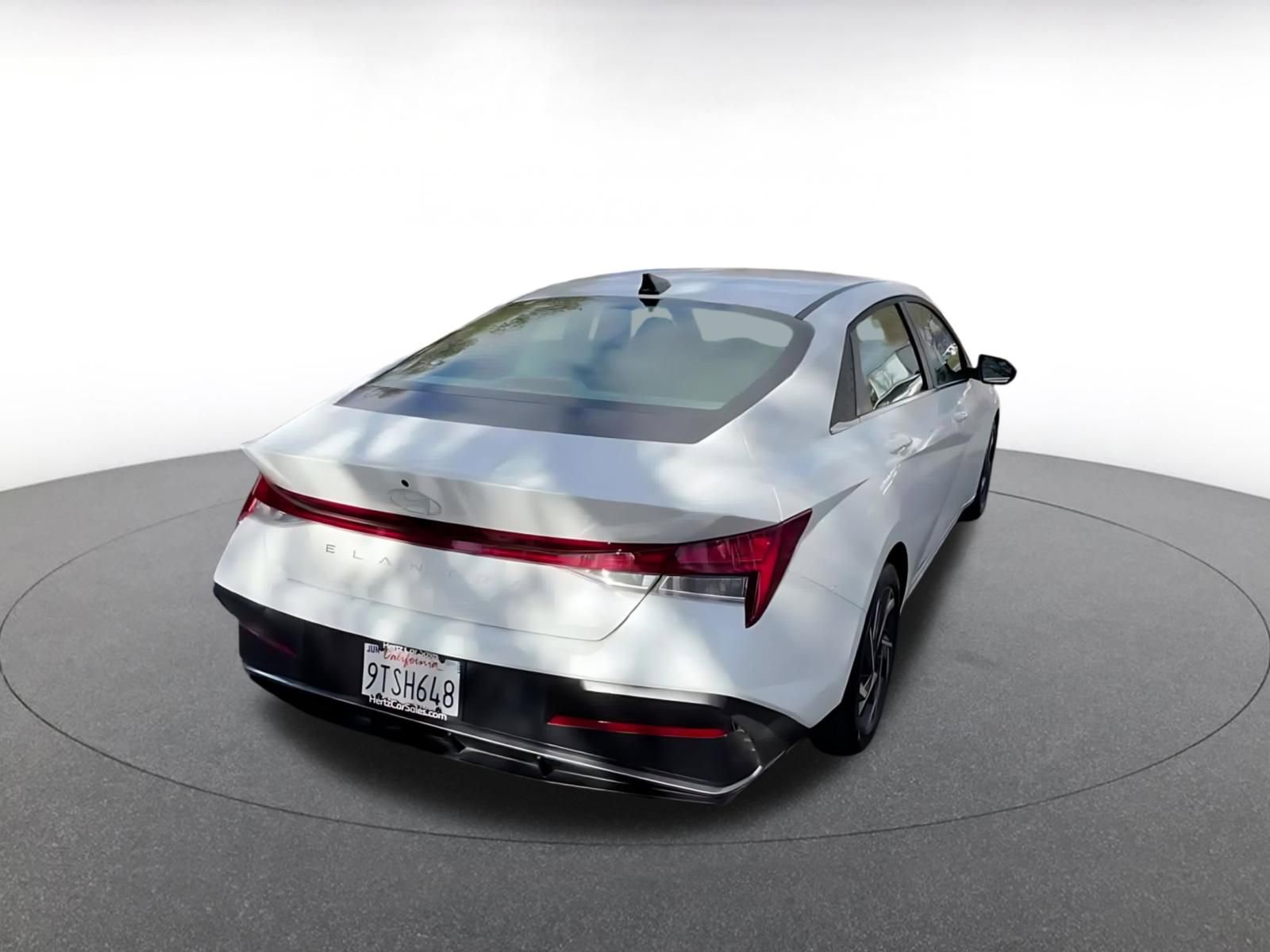 Used 2025 Hyundai Elantra SEL image 14