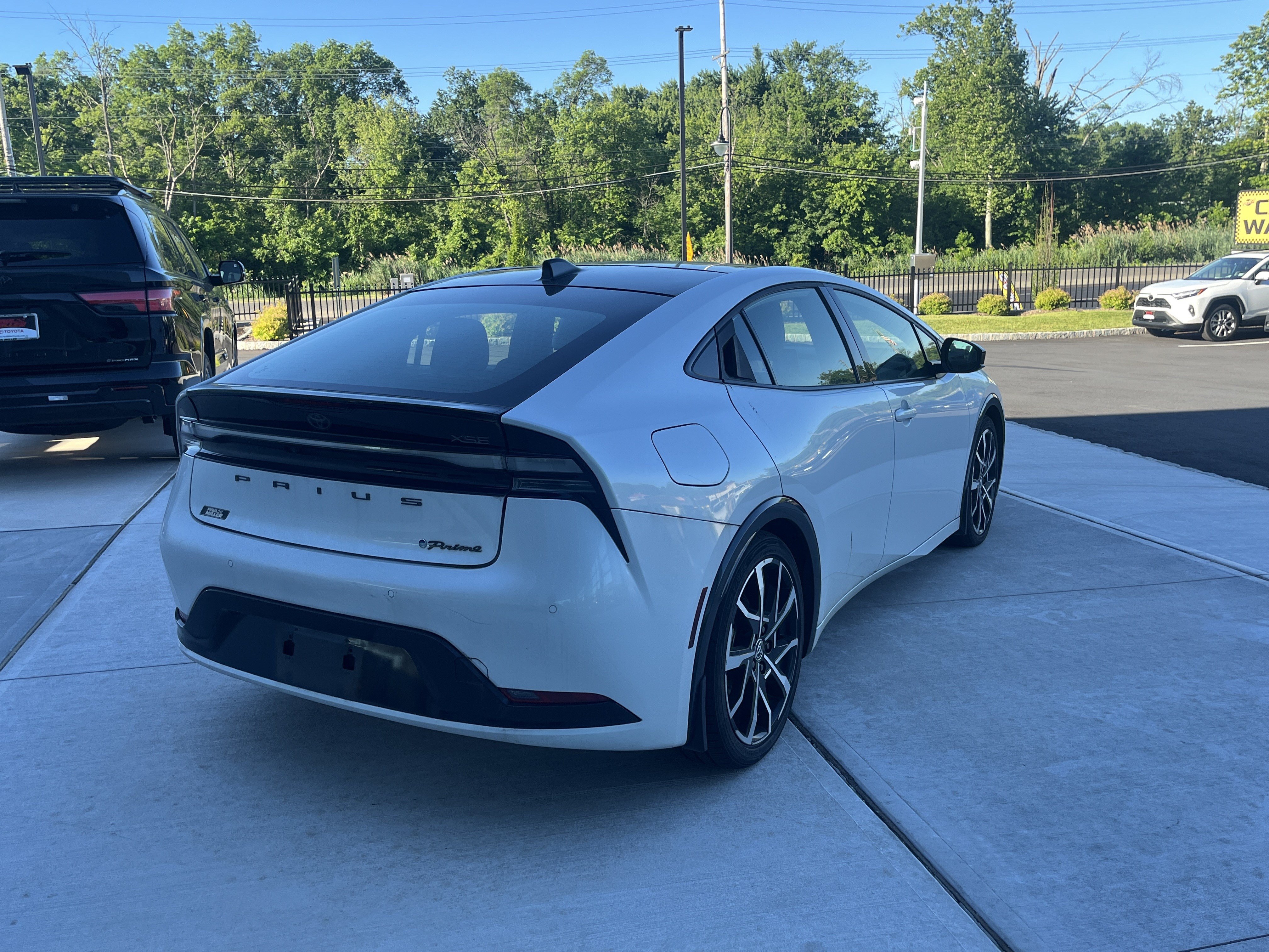 Certified 2023 Toyota Prius Prime FWD image 3