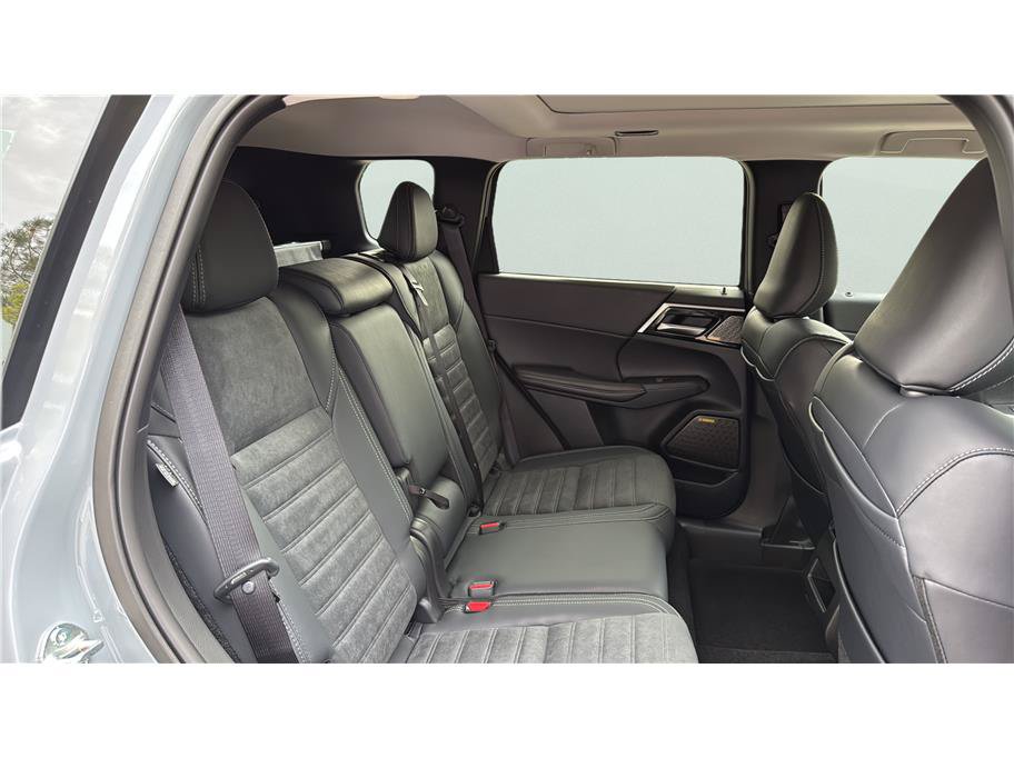 New 2026 Mitsubishi Outlander SE AWD/4WD image 15