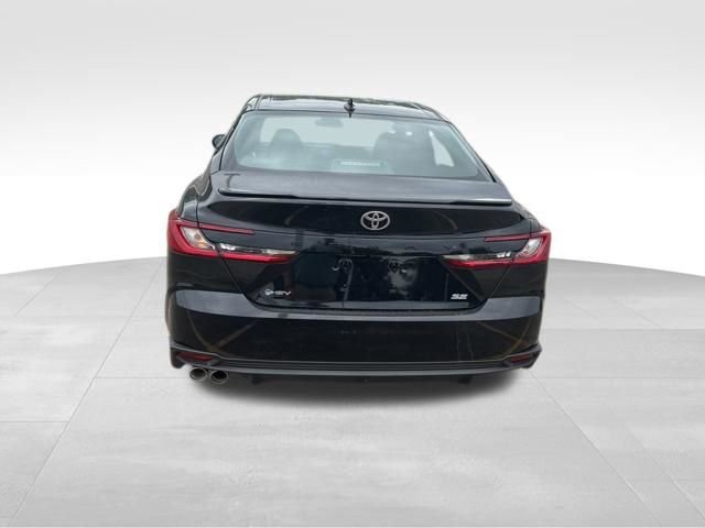 Used 2025 Toyota Camry SE FWD image 4