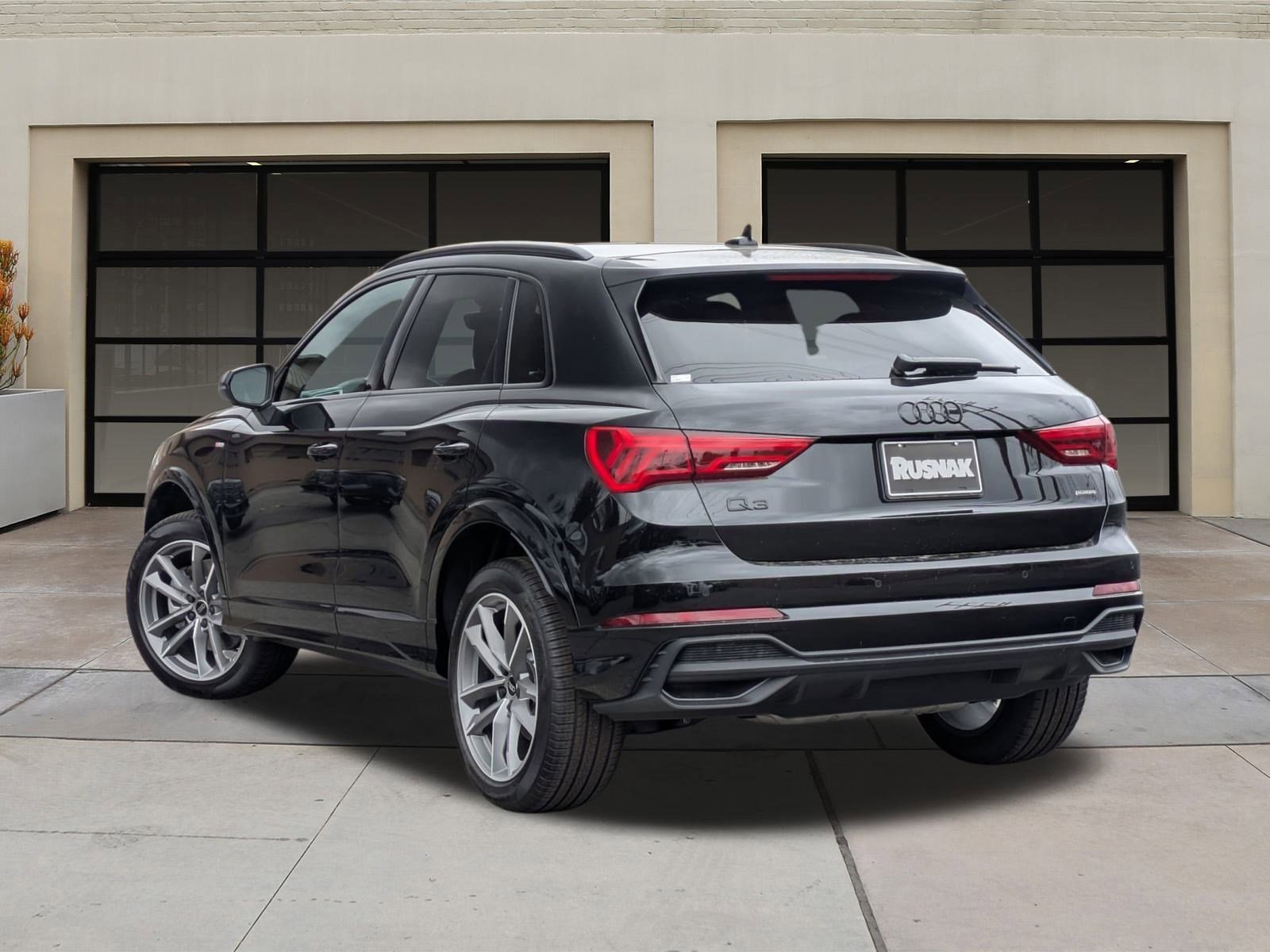 New 2025 Audi Q3 2.0T Premium image 3