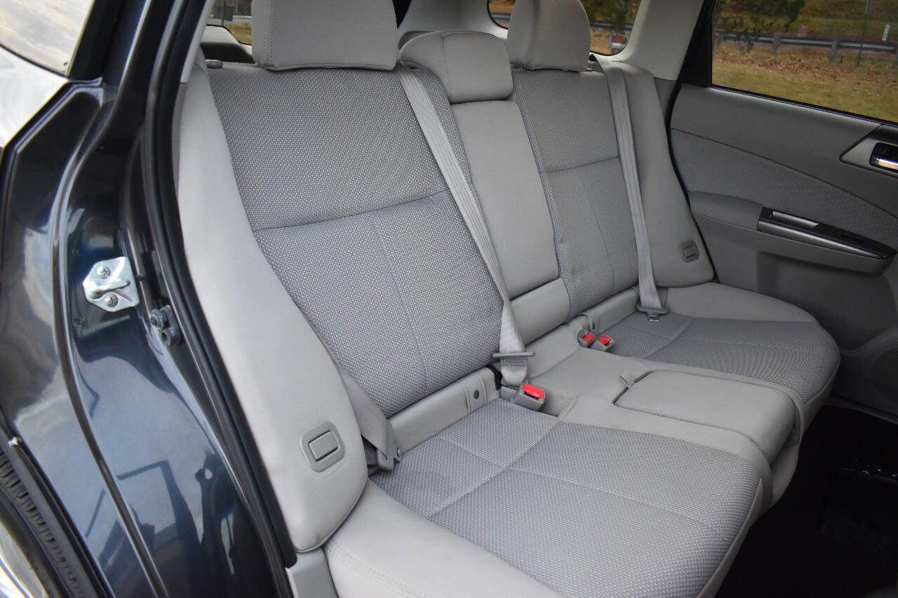 Used 2012 Subaru Forester 2.5X Premium w/ All-Weather Pkg image 15