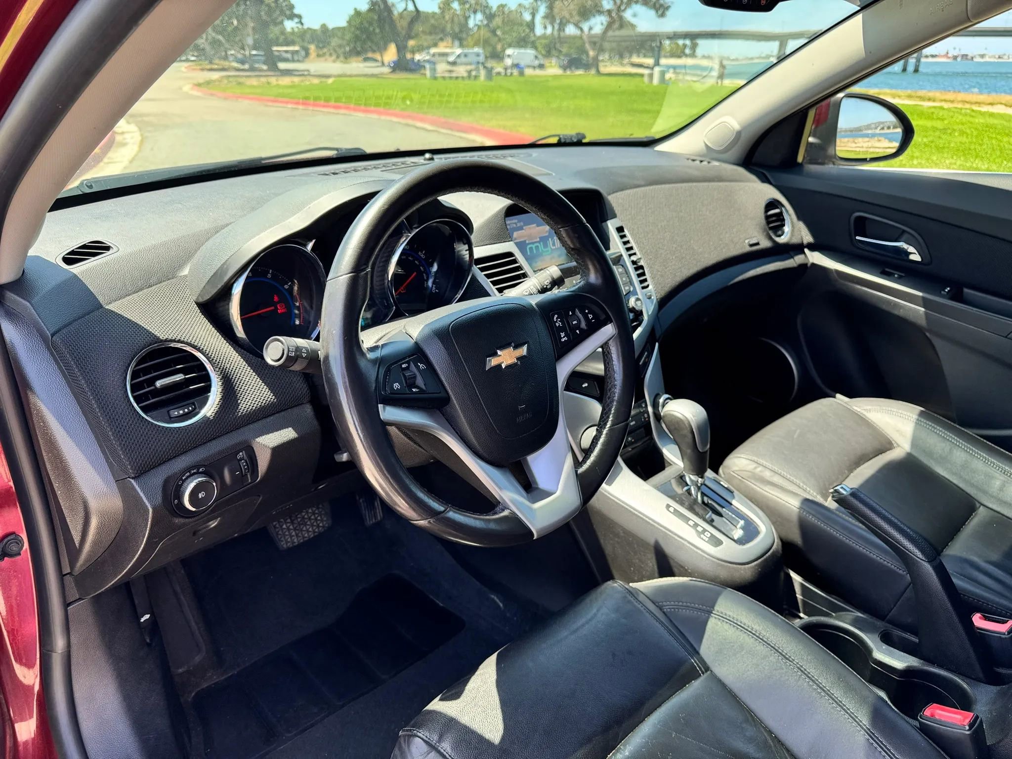 Used 2016 Chevrolet Cruze LTZ w/ Sun, Sound and Sport Package FWD image 16