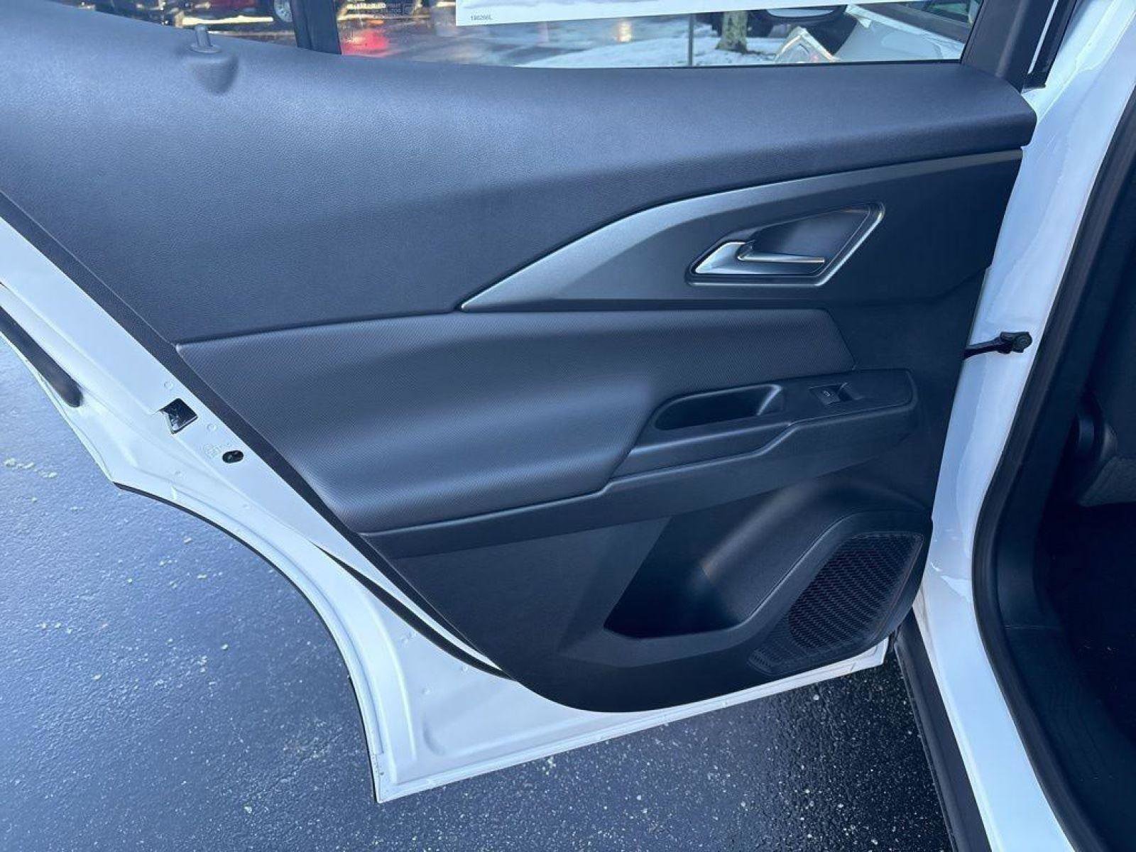New 2026 Chevrolet Equinox EV LT FWD image 27
