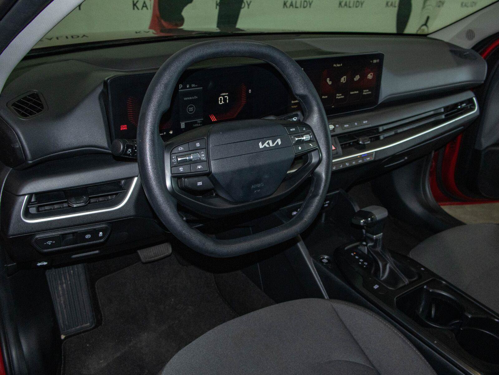 Used 2025 Kia K4 FWD image 5
