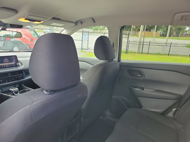 Used 2024 Nissan Rogue S AWD/4WD image 11