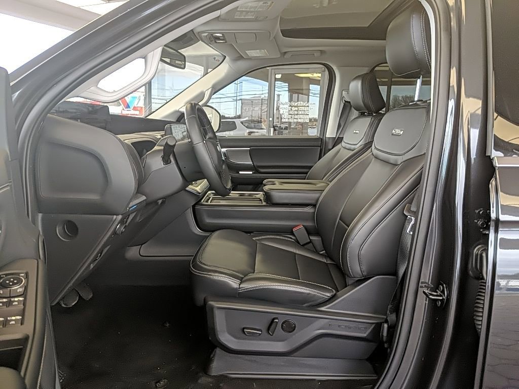 Used 2025 Ford Expedition Max Platinum image 13