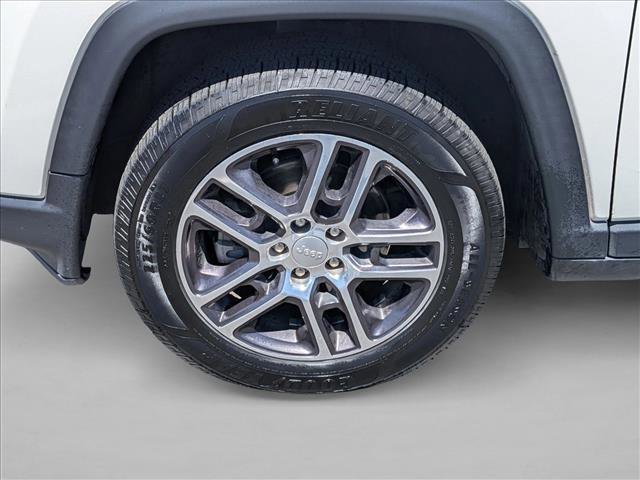 Used 2020 Jeep Compass Latitude w/ Popular Equipment Group FWD image 15
