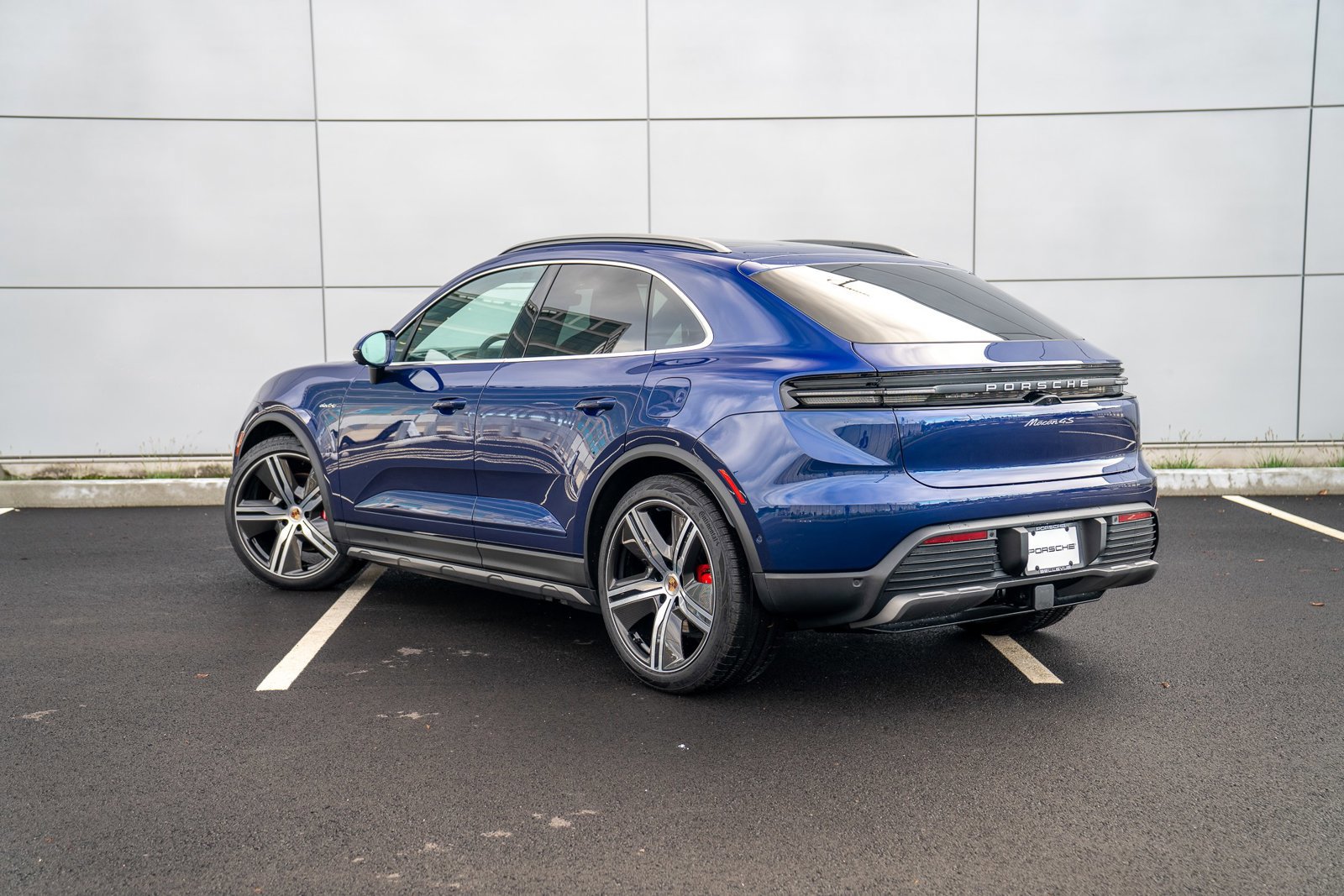 New 2025 Porsche Macan 4S Electric image 3