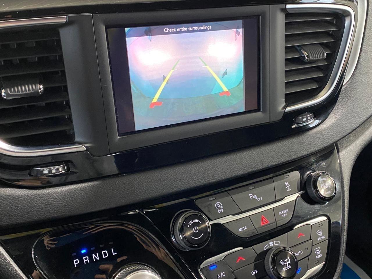 Used 2018 Chrysler Pacifica Touring Plus w/ S Appearance Package FWD image 20