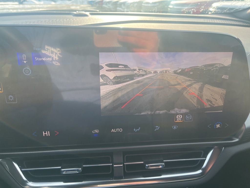 New 2026 Chevrolet Equinox EV LT FWD image 15