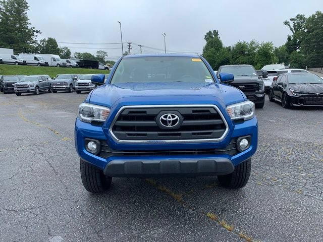 Used 2017 Toyota Tacoma SR5 w/ Tow Package RWD image 3