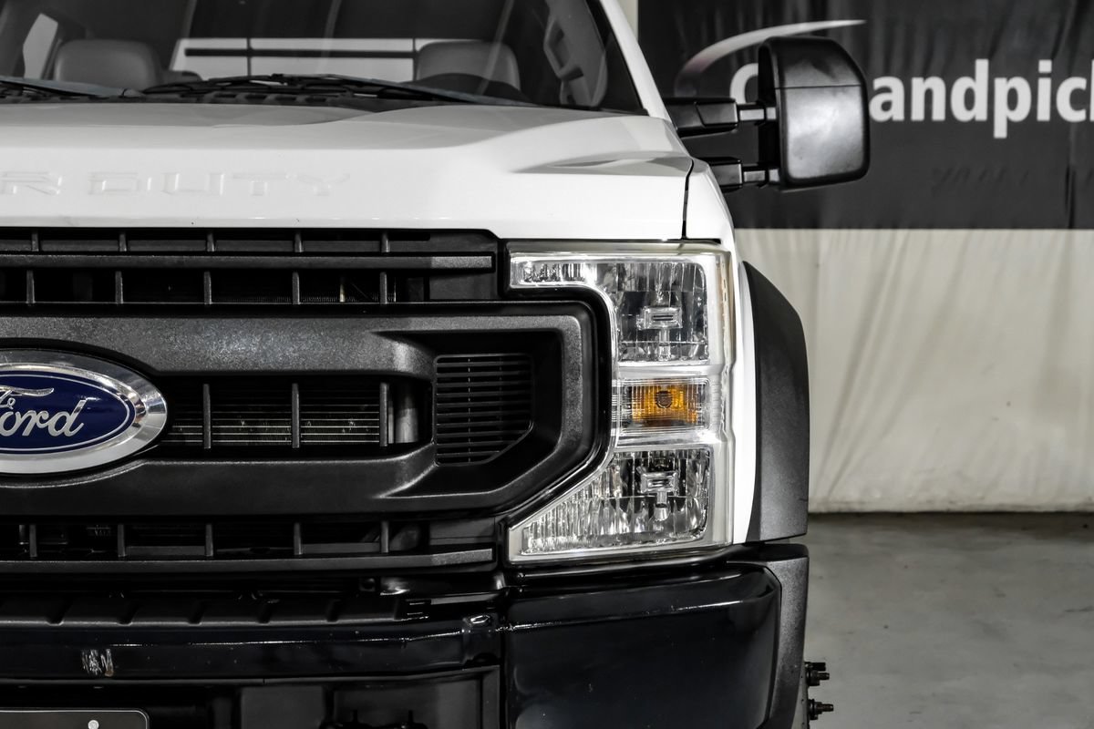 Used 2021 Ford F550 4x4 Crew Cab Super Duty w/ Power Equipment Group image 38