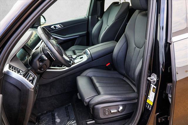 Used 2021 BMW X5 xDrive40i w/ Premium Package AWD/4WD image 12