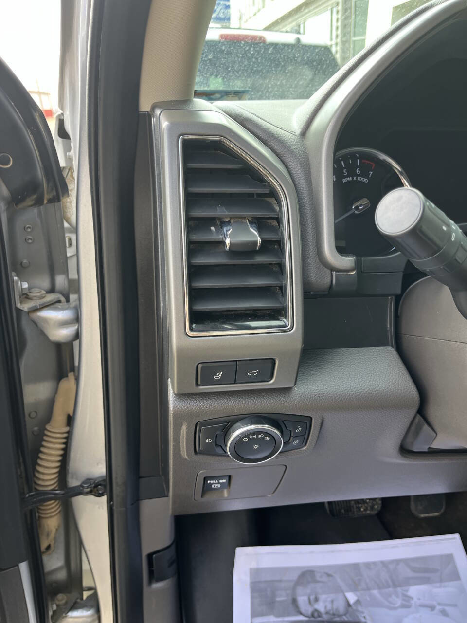 Used 2021 Ford Expedition Max XLT image 14