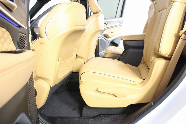 Used 2023 Jeep Grand Cherokee L Summit w/ Advanced Protech Group IV image 21