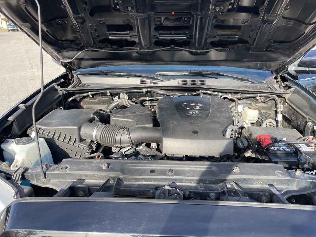 Used 2021 Toyota Tacoma TRD Sport w/ Technology Package image 57