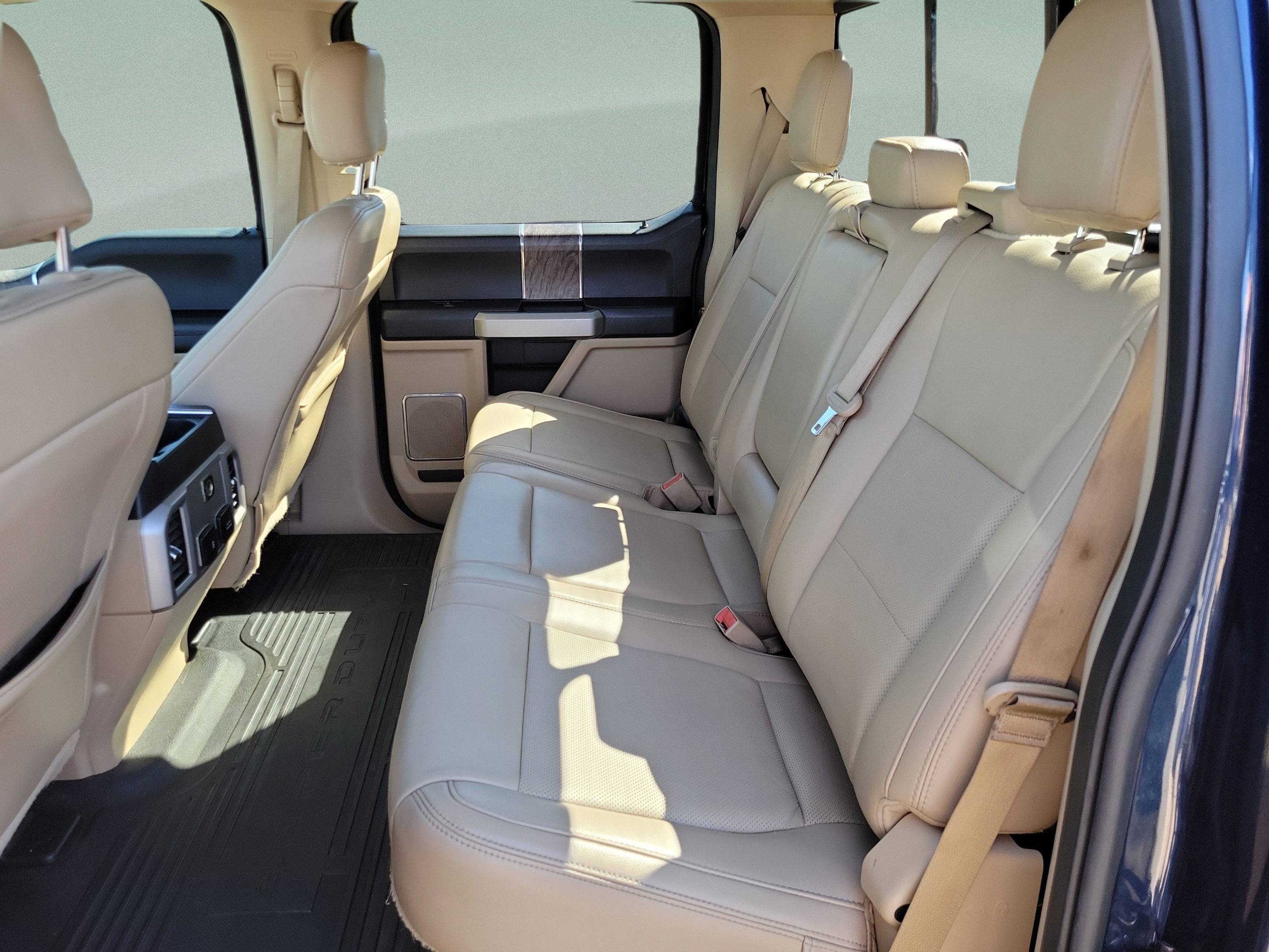 Used 2019 Ford F350 Lariat w/ Lariat Ultimate Package AWD/4WD image 13
