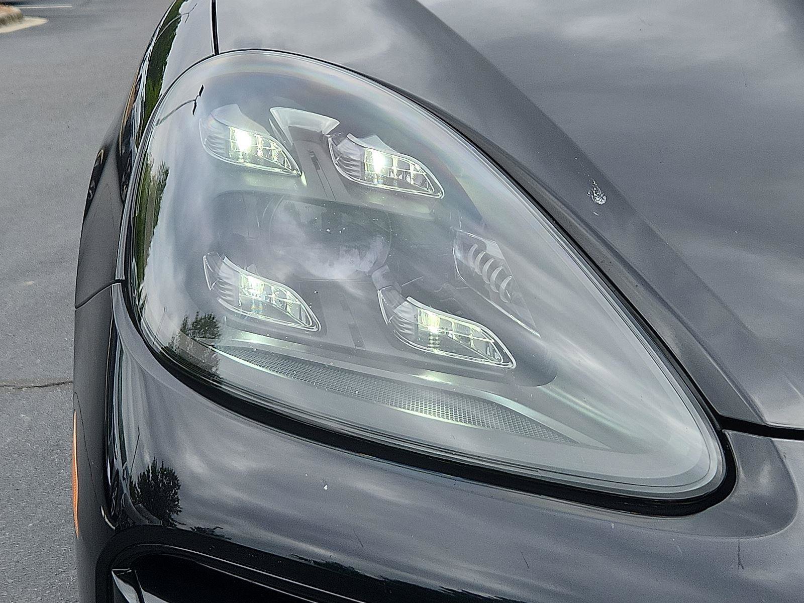 Used 2020 Porsche Cayenne Turbo image 8