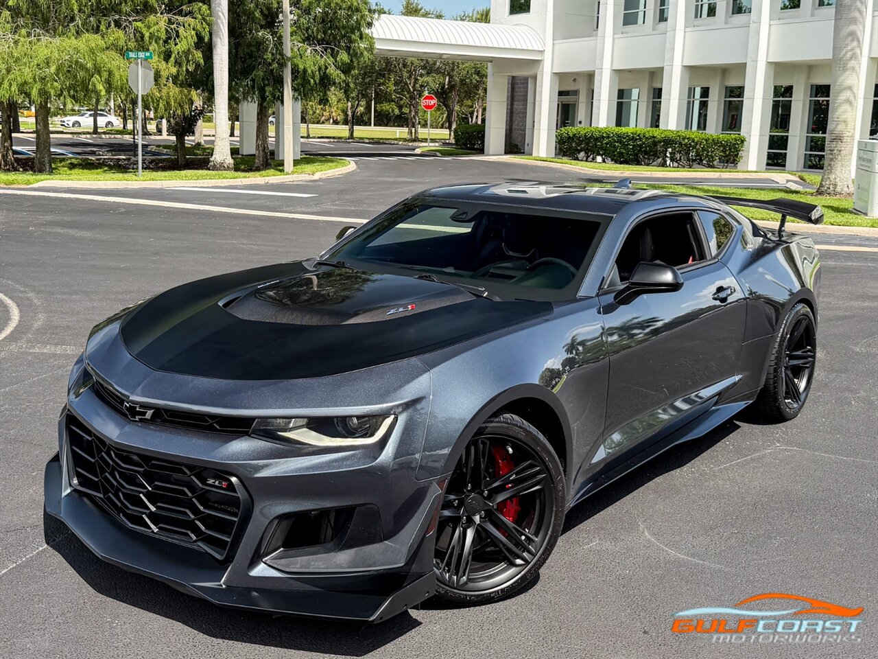 Used 2019 Chevrolet Camaro ZL1 RWD image 9