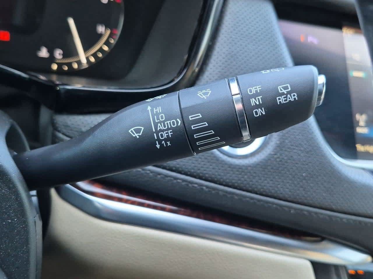 Used 2018 Cadillac XT5 Premium Luxury AWD/4WD image 27