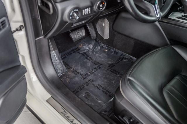 Used 2016 Maserati Ghibli RWD image 40