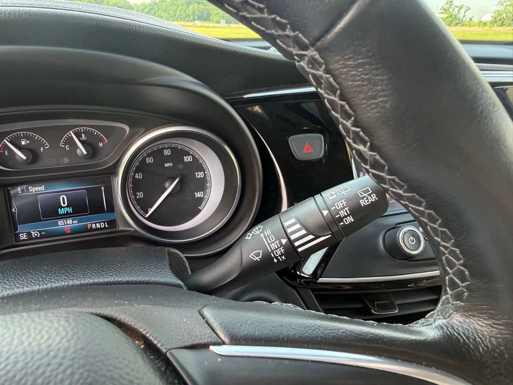 Used 2020 Buick Envision Essence FWD image 33