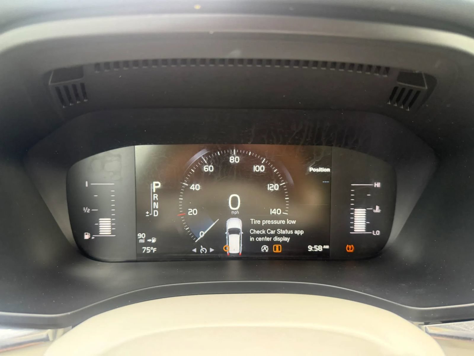 Used 2018 Volvo XC60 T5 Momentum w/ Vision Package AWD/4WD image 18
