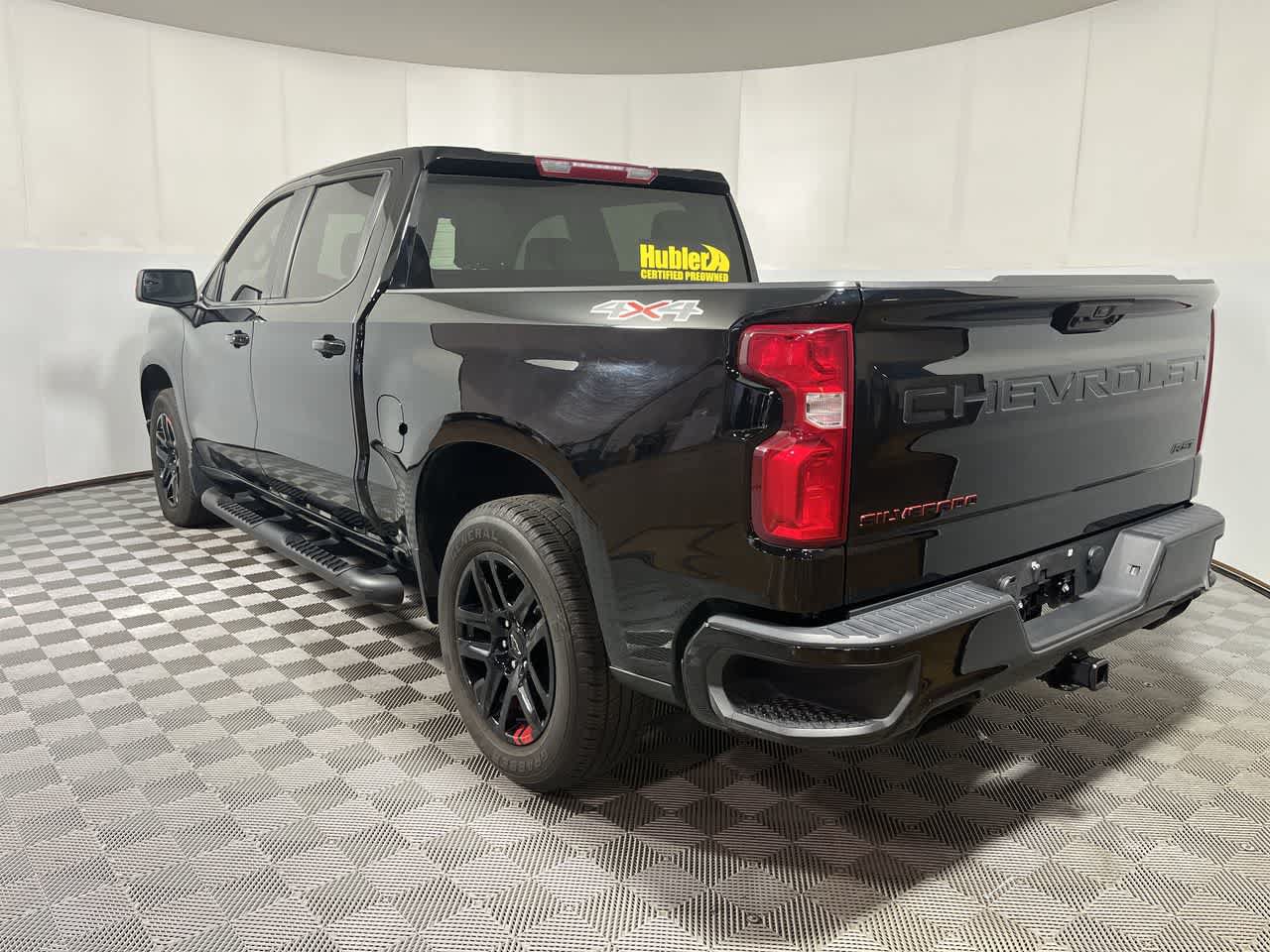 Used 2024 Chevrolet Silverado 1500 RST w/ Redline Edition AWD/4WD image 6