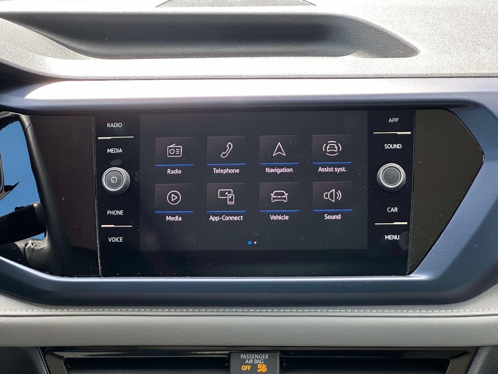 Certified 2024 Volkswagen Taos SE FWD image 18