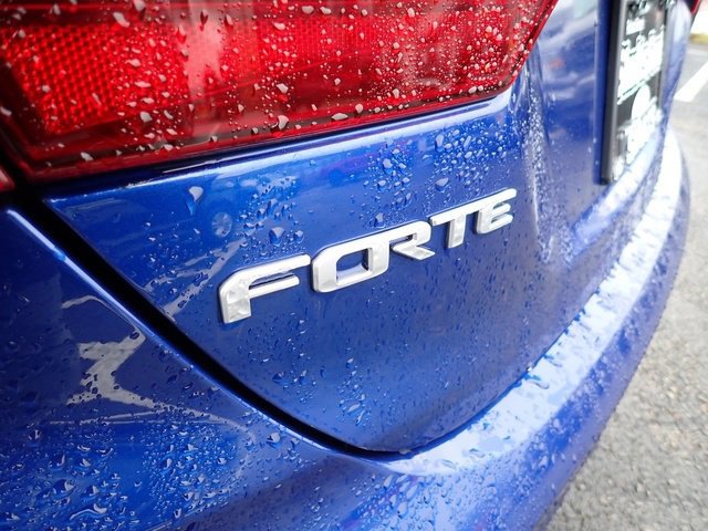 Used 2023 Kia Forte LXS image 6