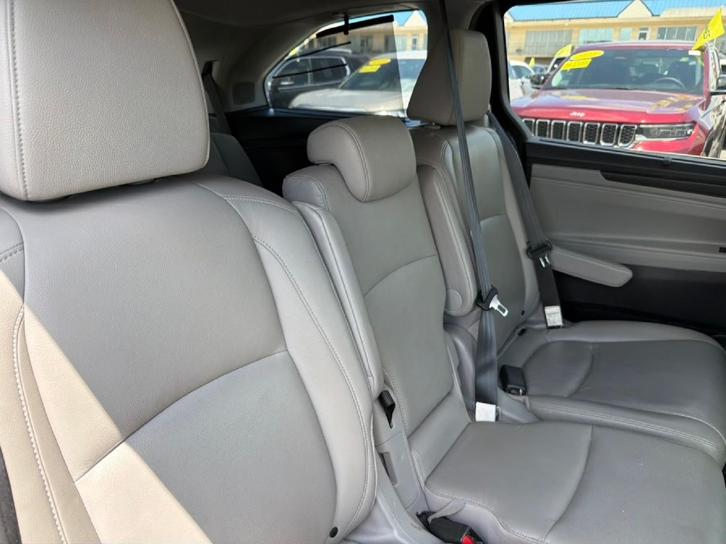 Used 2018 Honda Odyssey Elite image 14