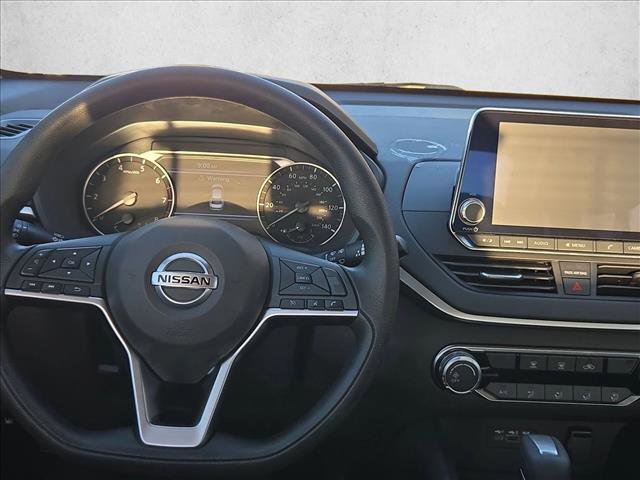 Used 2022 Nissan Altima 2.5 SV FWD image 17