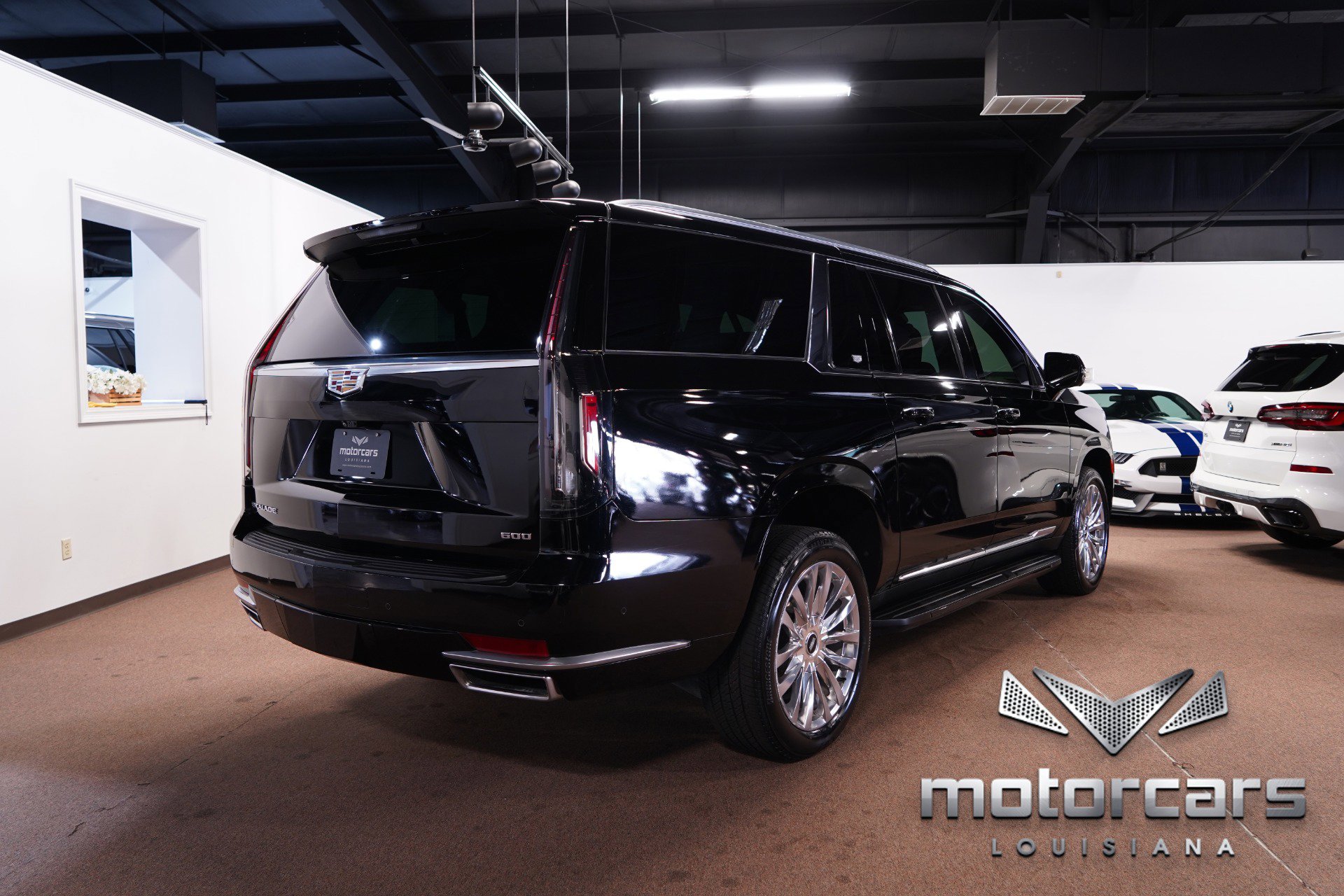 Used 2021 Cadillac Escalade ESV Premium Luxury AWD/4WD image 7