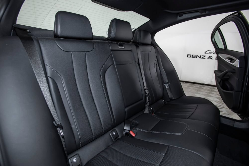 Used 2023 BMW 530e w/ Convenience Package RWD image 15