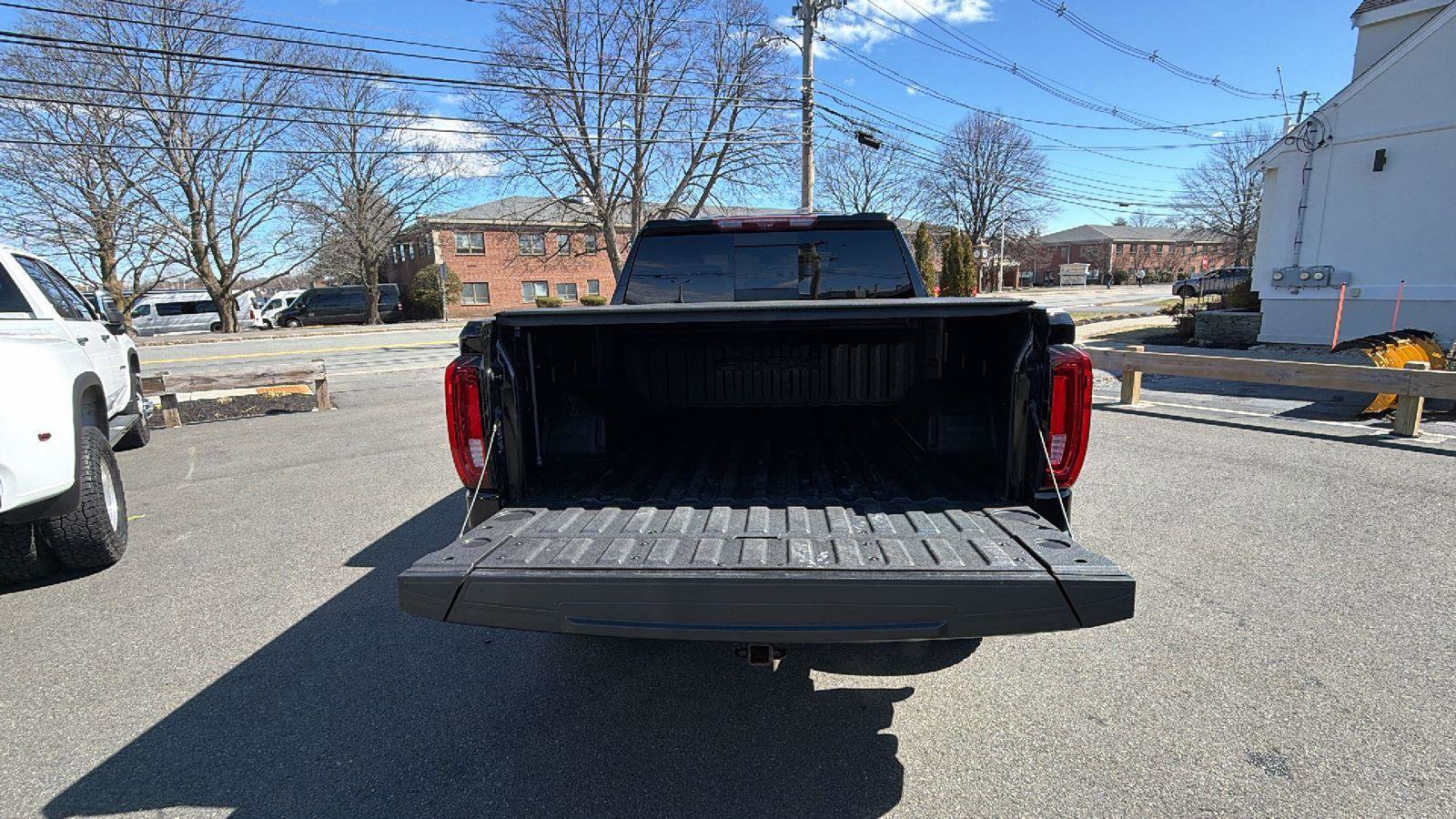 Used 2023 GMC Sierra 1500 AT4X image 9