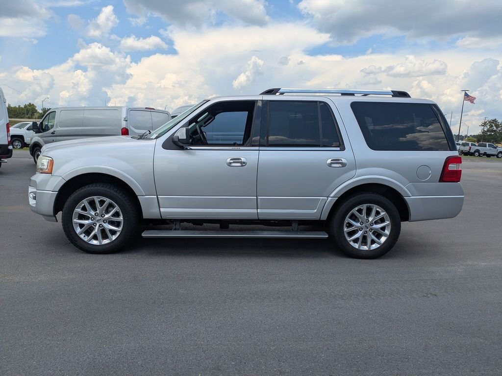 Used 2017 Ford Expedition Limited w/ Equipment Group 301A RWD image 7