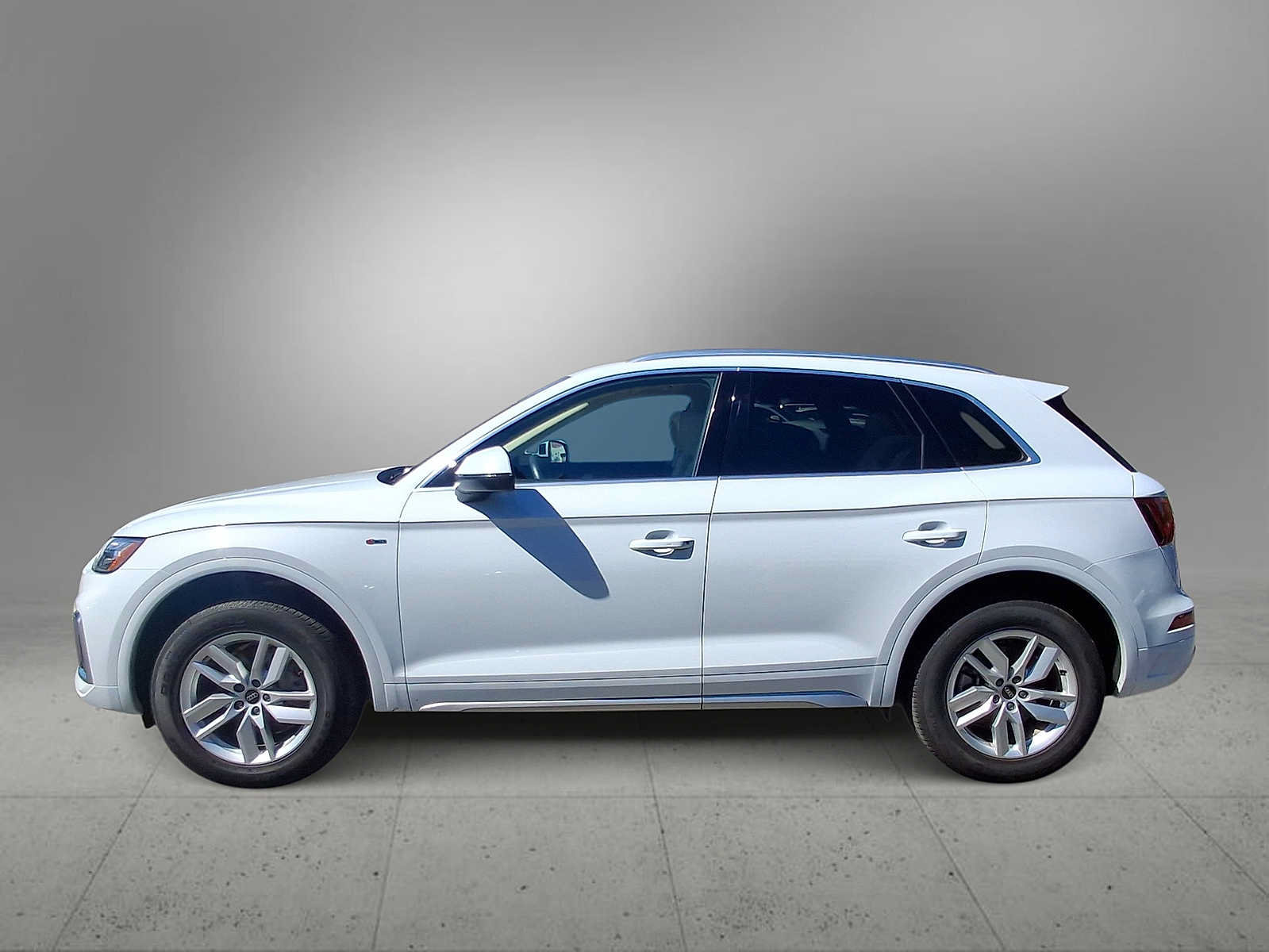 Used 2023 Audi Q5 2.0T Premium w/ Convenience Package AWD/4WD image 5