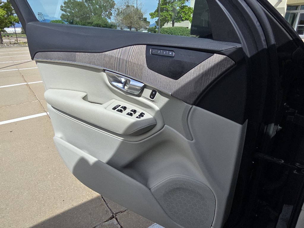 Used 2022 Volvo XC90 T6 Inscription w/ Advanced Package AWD/4WD image 19